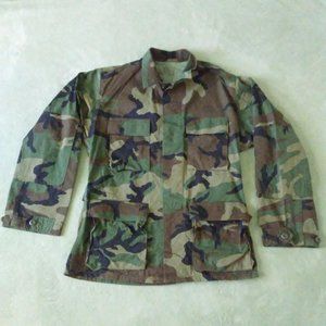 Woodland Camauflage Men Combat Coat Size Small NWOT